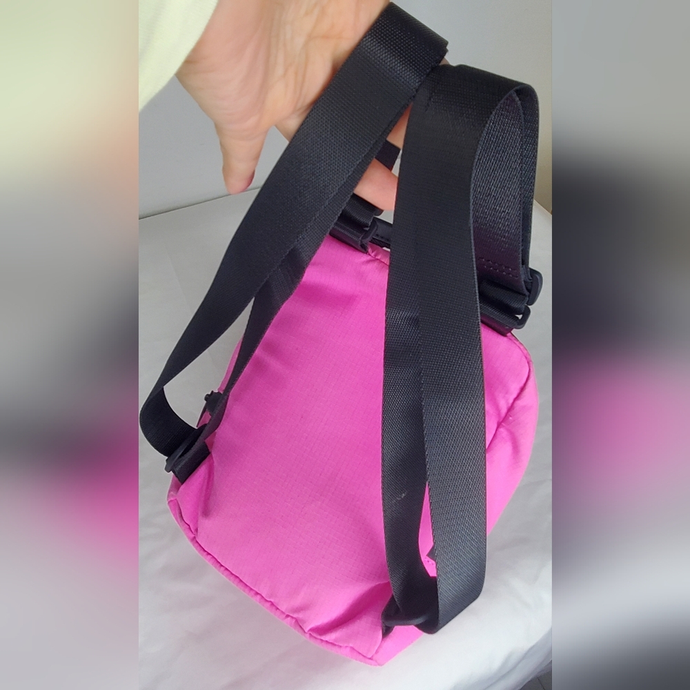 Lululemon 9"x9"inch Micro Pink/black Women's BackpackCity Adventurer - Picture 5 of 15
